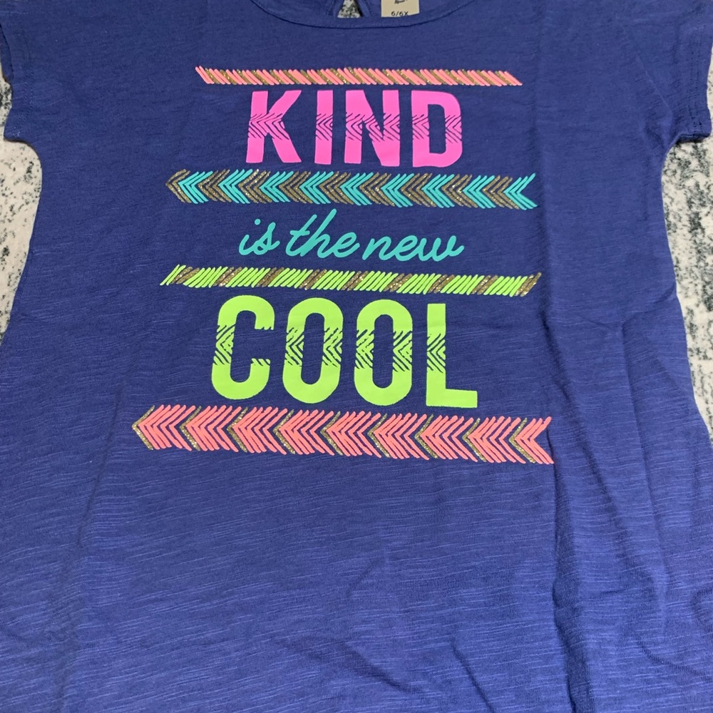 NWOT OshKosh B’Gosh girls “Kind” t-shirt. Size 6/6X. - Picture 5 of 7